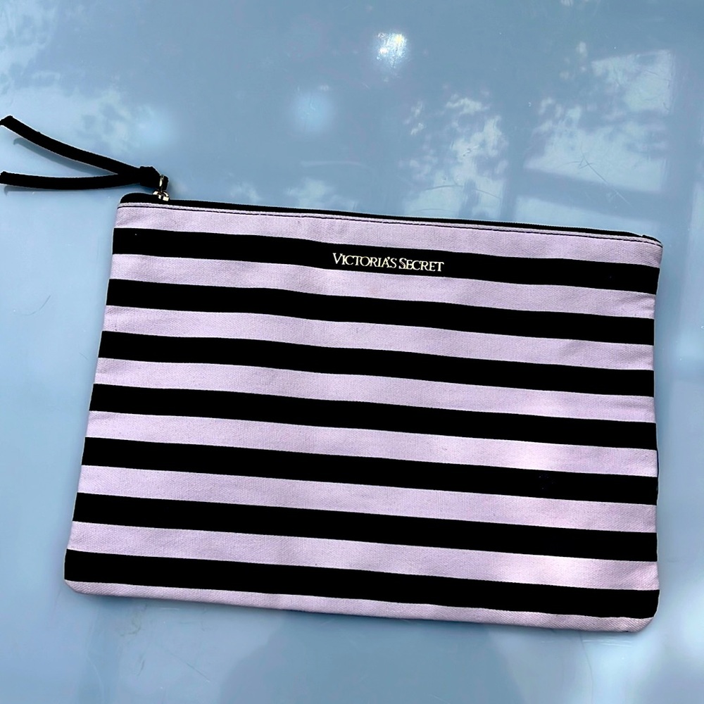 Makeup bag